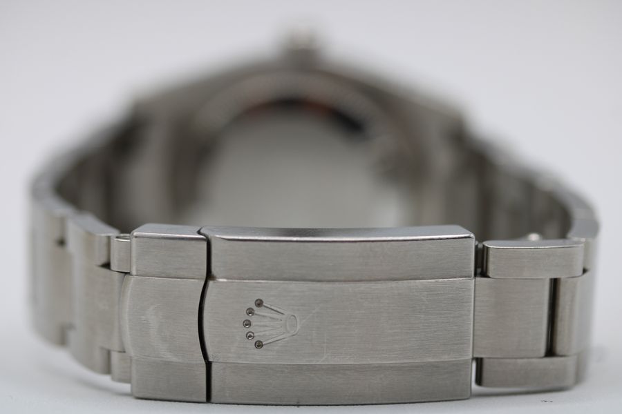 Rolex Oyster Perpetual 124200